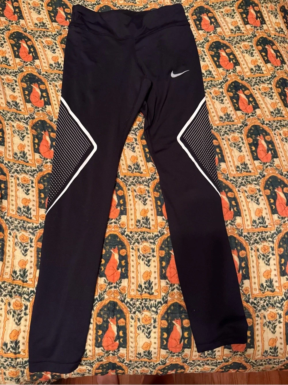 Nike Black Leggings with White Chevron and Stripe Panels